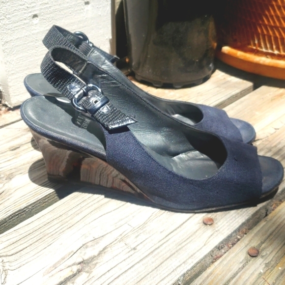 Stuart Weitzman Black Peep Toe Tortoise - Picture 2 of 10